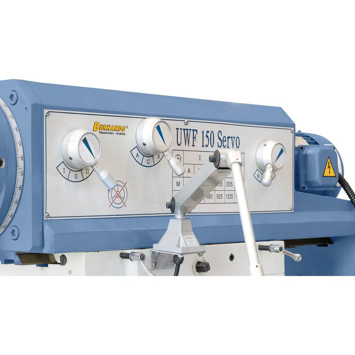 BERNARDO Universalfräsmaschine mit Servoantrieb – Modell UWF 150 Servo