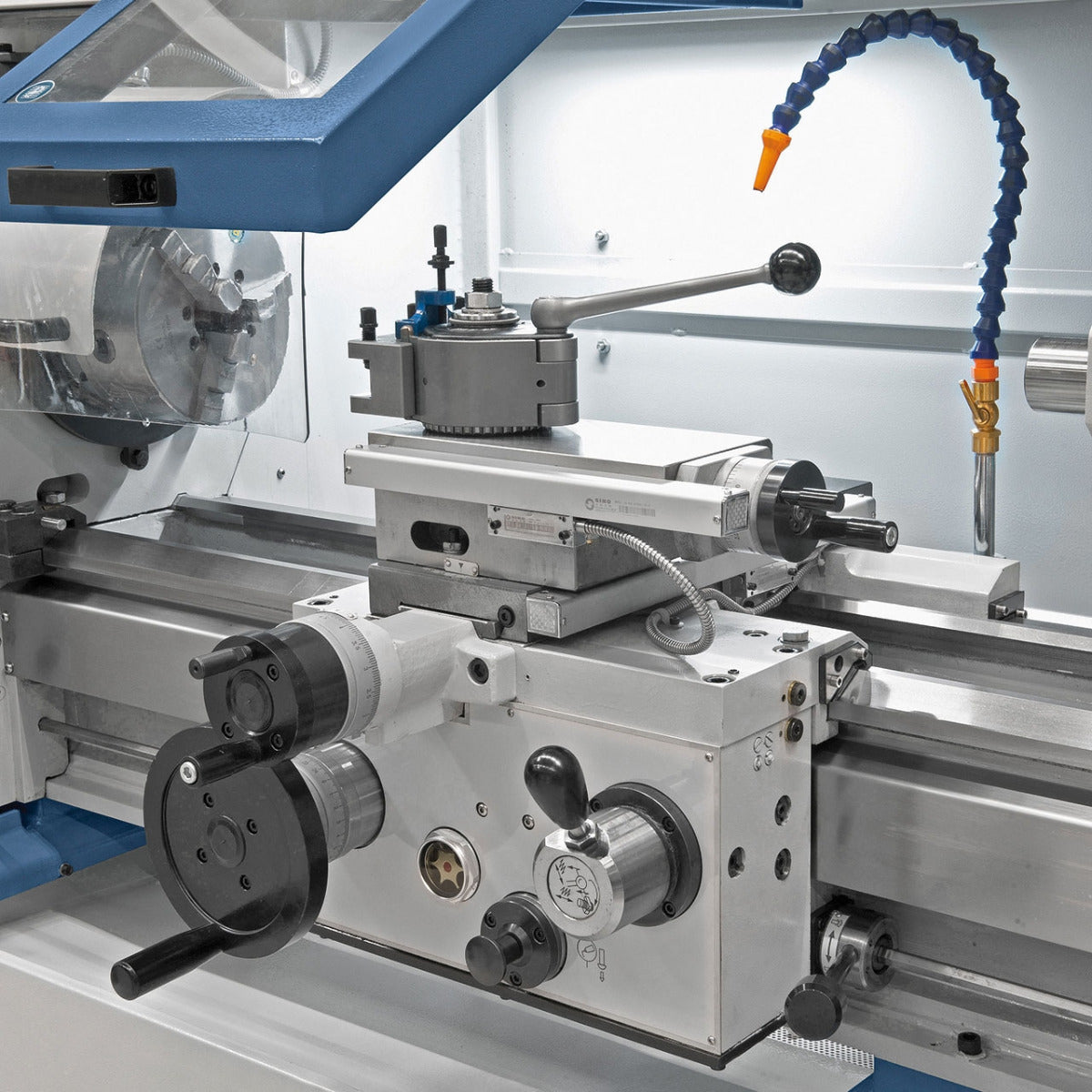 BERNARDO Universaldrehmaschine mit stufenloser Drehzahl – Modell Compact 400 V inkl. 3-Achs-Digitalanzeige ES-12 V