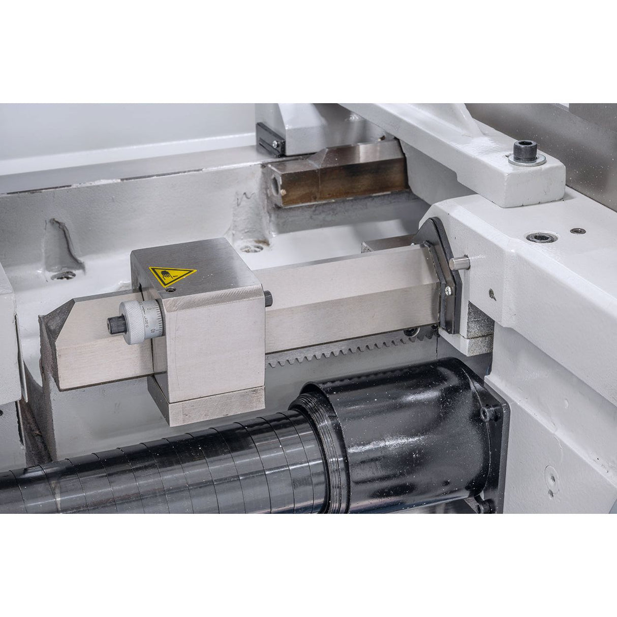 BERNARDO Universaldrehmaschine – Modell Titan 560 x 2000 Pro inkl. 3-Achs-Digitalanzeige