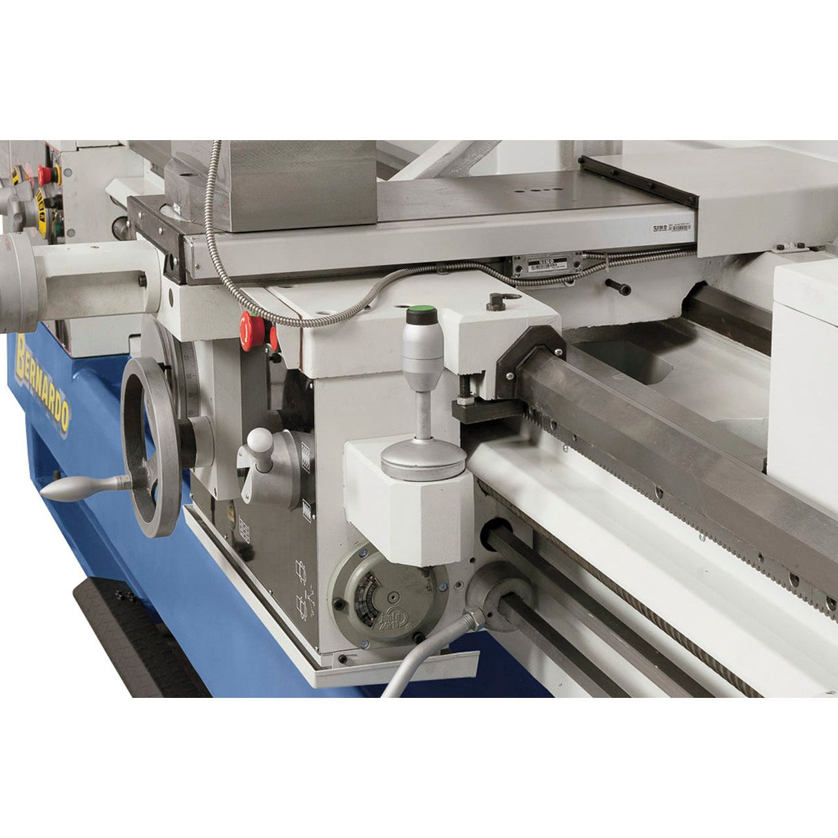 BERNARDO Universaldrehmaschine – Modell Titan 800 x 2000 inkl. 3-Achs-Digitalanzeige