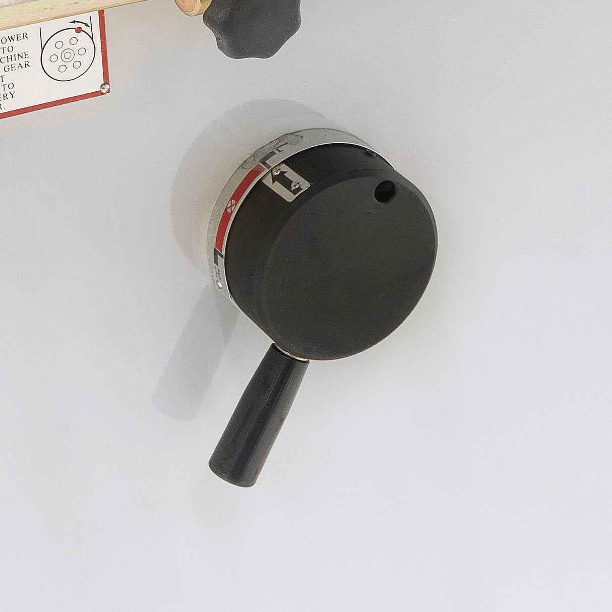 BERNARDO Vertikalbandsäge mit automatischem Tischvorschub – Modell VMS 610 A mit automat. Tischvorschub