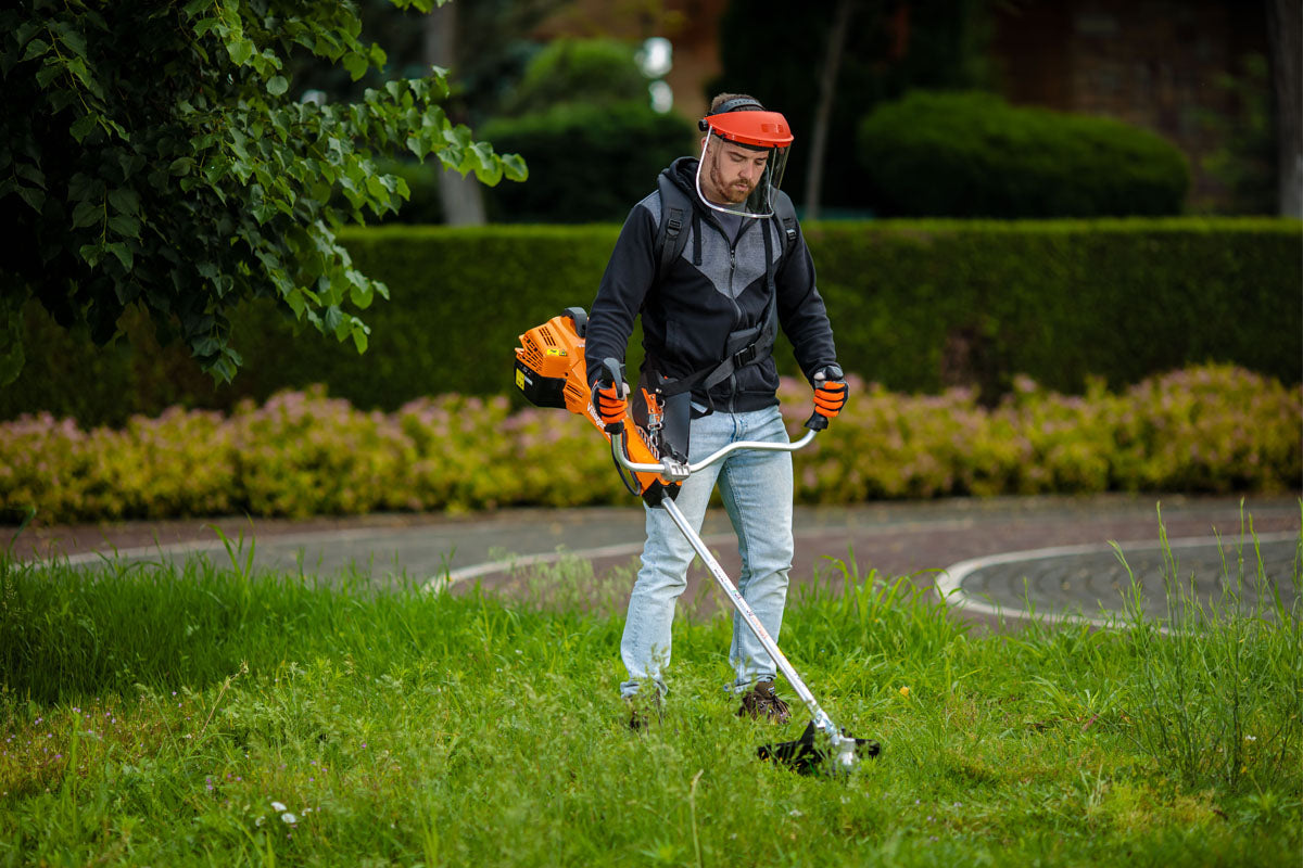 Villager BC 2700 XCE - Benzin-Freischneider mit 46,5 cm³ & Profi-Tragegurt - VI-046518