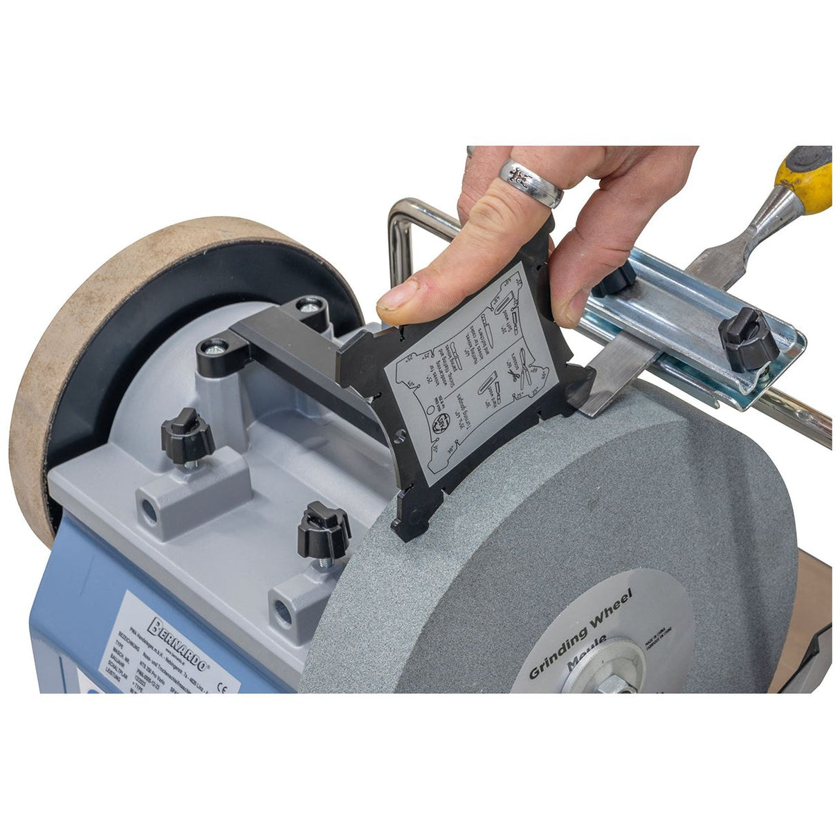 BERNARDO Nass- und Trockenschleifmaschine – Modell NTS 250 Pro