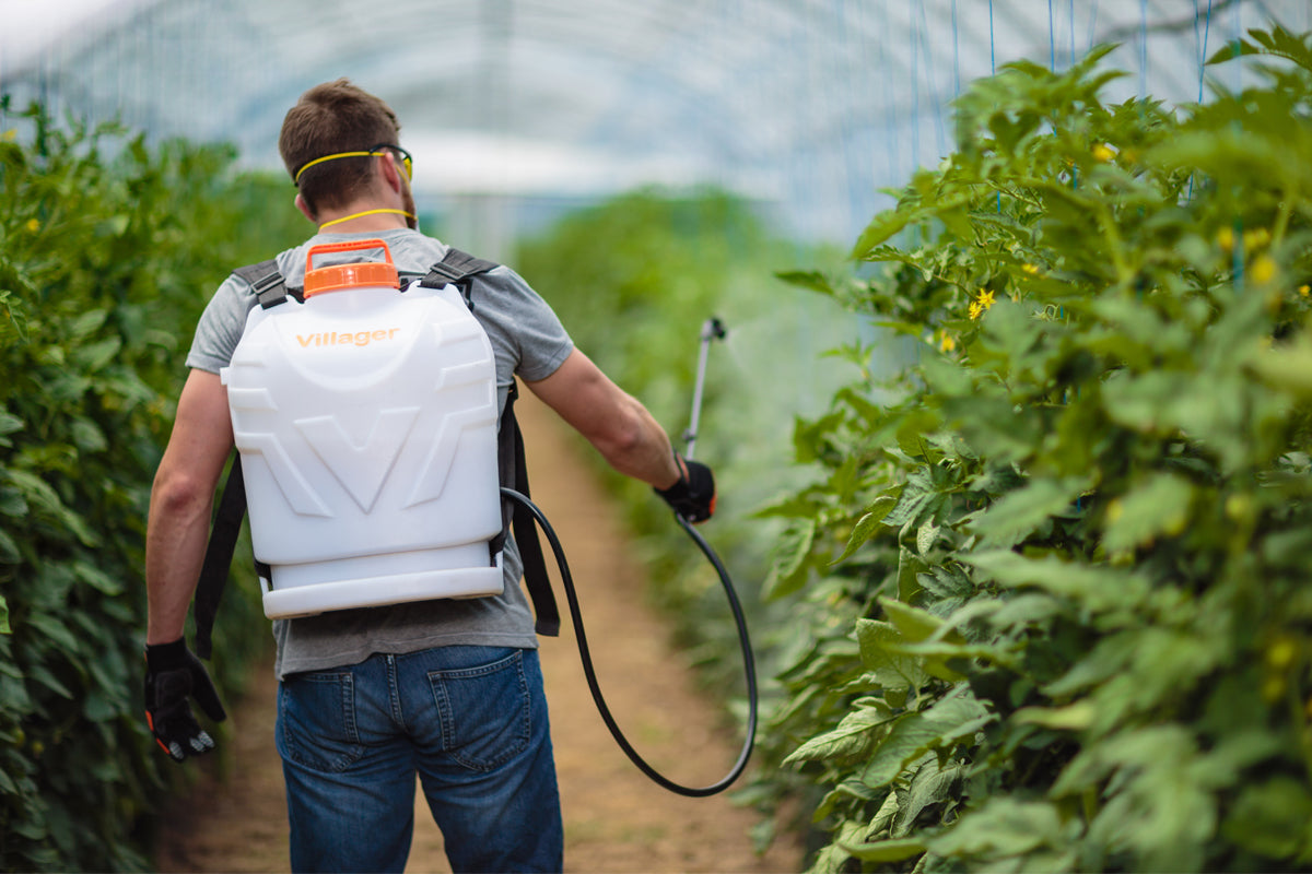 Villager VBS 16 LI Akku Rückenspritze - Akku-Drucksprüher 16 l mit 12 V / 8 Ah & Teleskoplanze - VI-051572