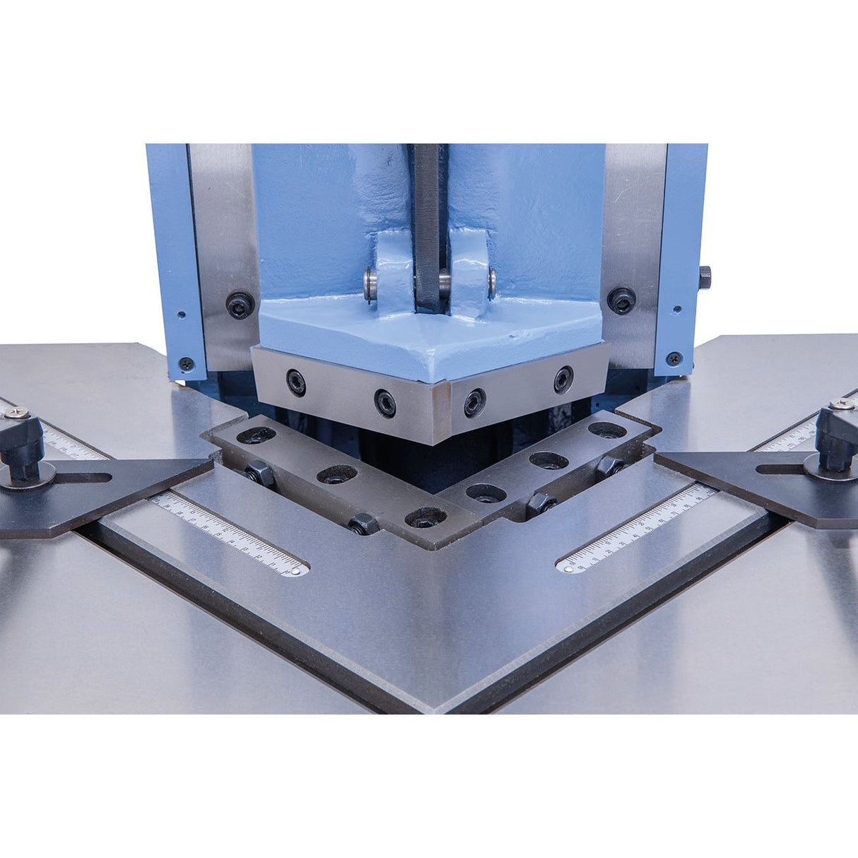 BERNARDO Pneumatische Ausklinkmaschine – Modell Pneumatische Ausklinkmaschine AK 130 PT