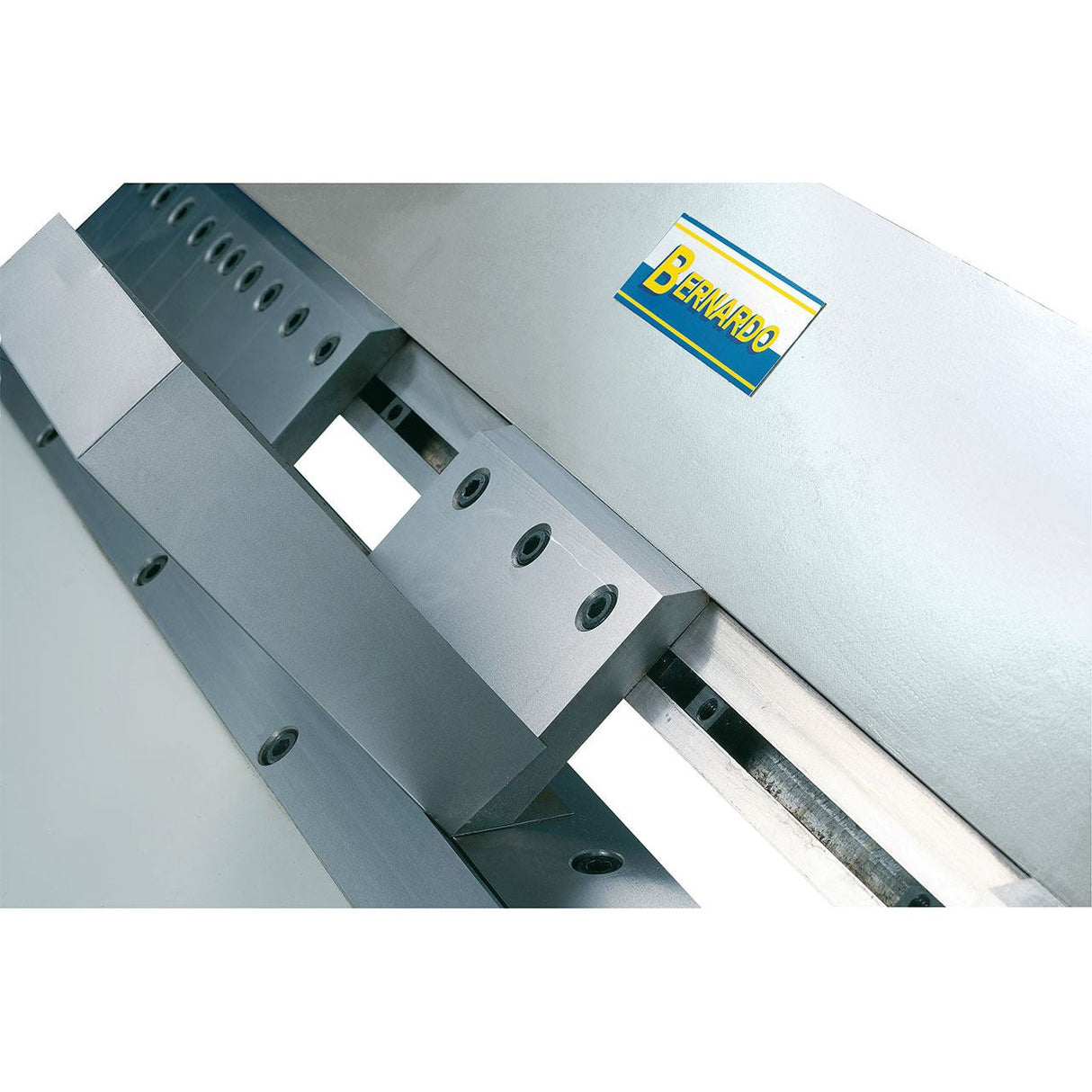 BERNARDO Schwenkbiegemaschine mit segmentierter Oberwange – Modell TB 1020