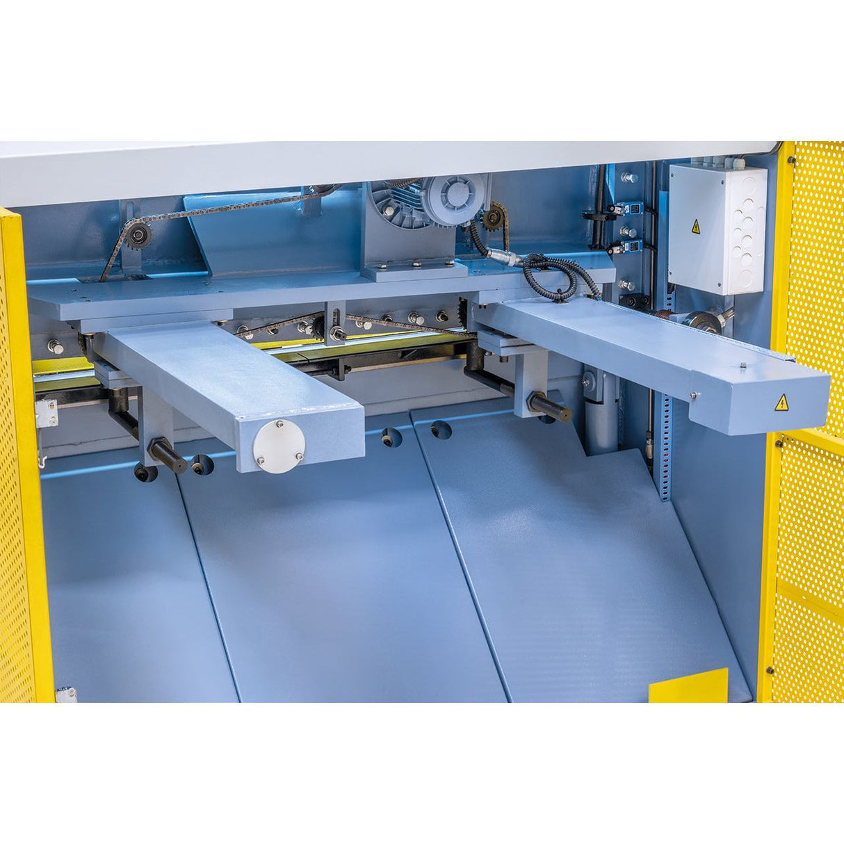 BERNARDO – Modell Hydraulische Tafelschere HST 1300 x 4 *