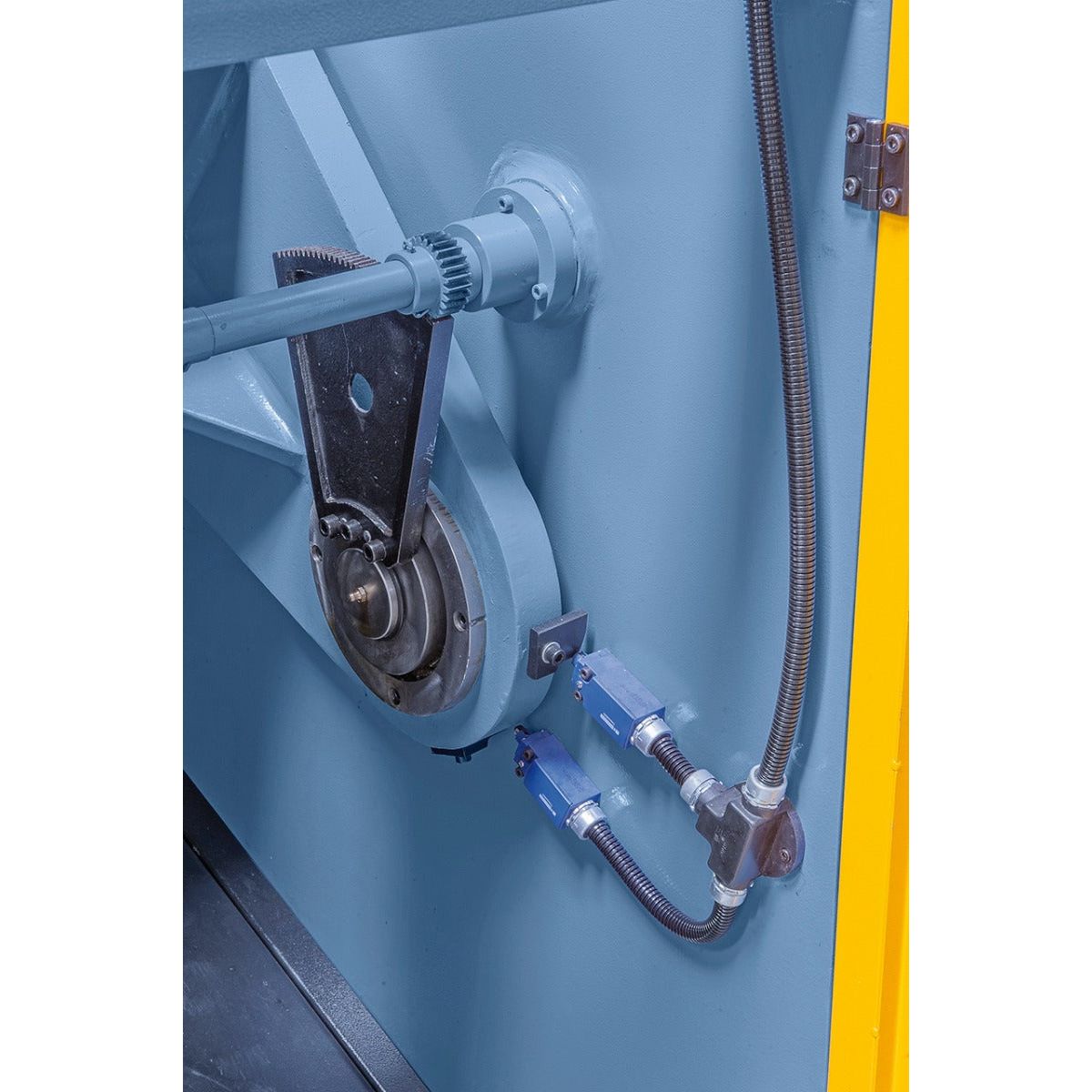 BERNARDO Hydraulische Schwingschnitt-Tafelschere – Modell HSB 3200 x 10
