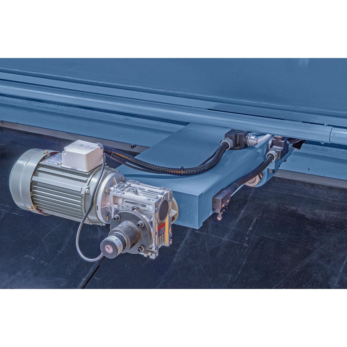 BERNARDO Hydraulische Schwingschnitt-Tafelschere – Modell HSB 3200 x 10