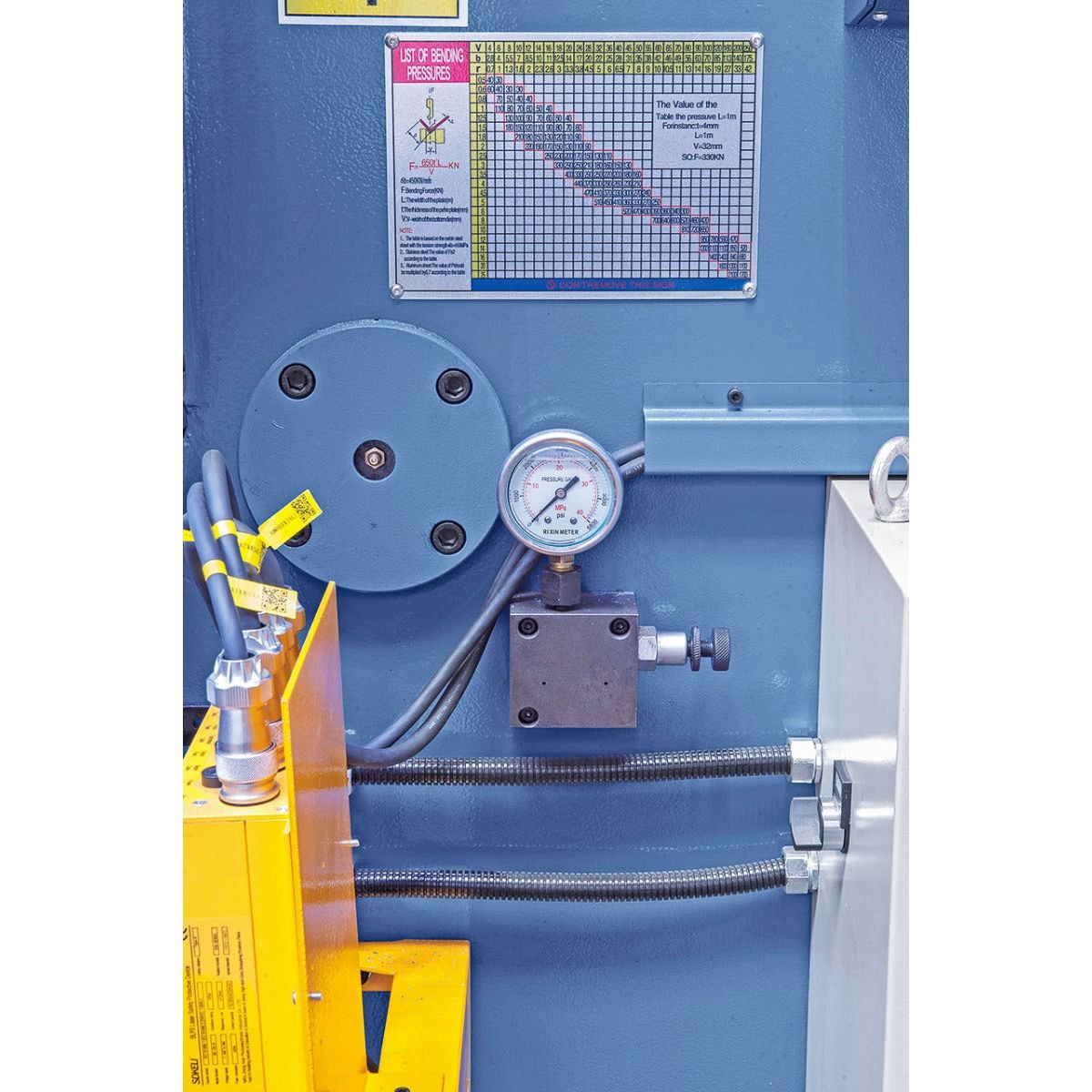BERNARDO Hydraulische Abkantpresse – Modell AKPL 2000 x 40