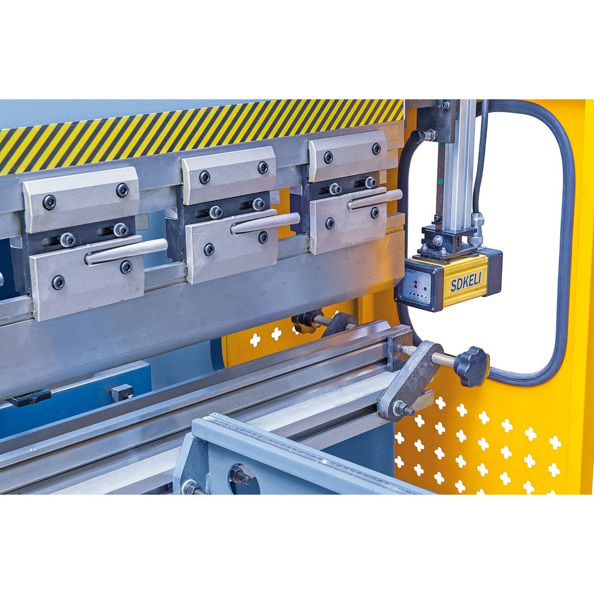 BERNARDO Hydraulische Abkantpresse – Modell AKPL 1600 x 63