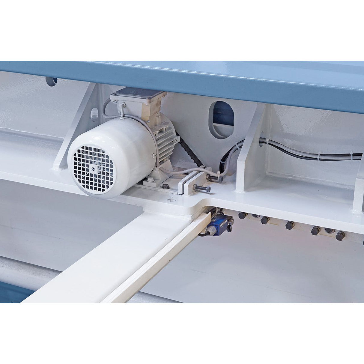 BERNARDO Motorische Tafelschere – Modell MTE 2560 x 2,5 NCC