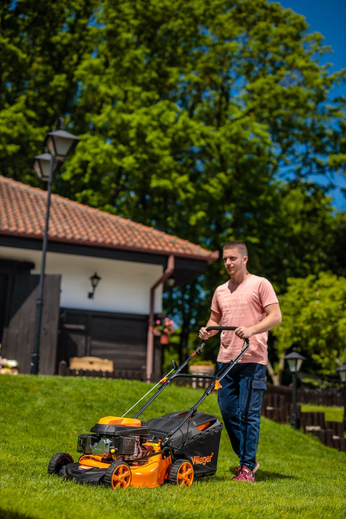 Villager ATLAS 4011 T - Benzin-Rasenmäher mit 457 mm Schnittbreite & 4-in-1 Mähsystem - VI-060169