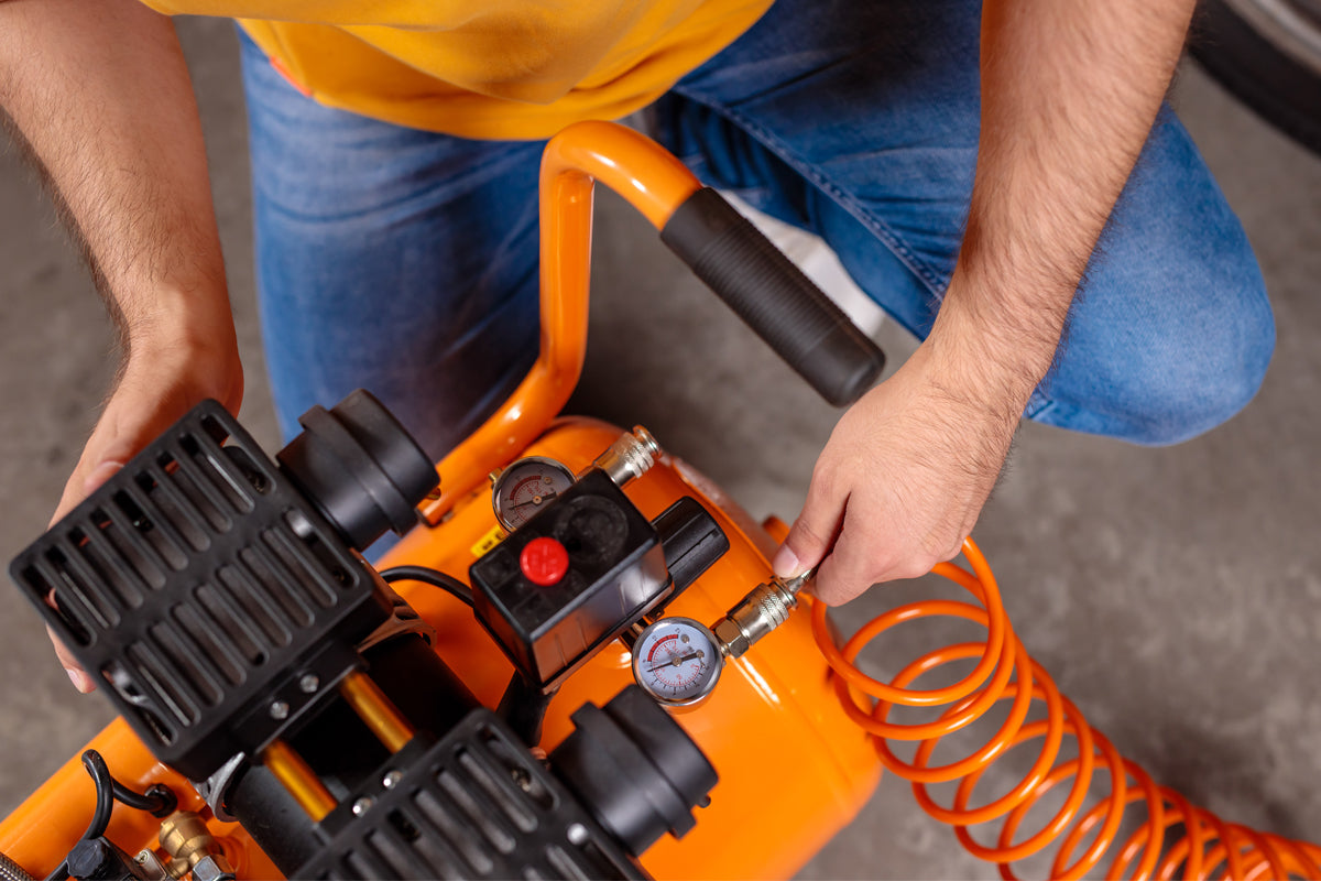 Villager SILENT FORCE VAT 528/50 - Leiser 50 l Kompressor mit 528 l/min Luftleistung & 3000 W - VI-067194