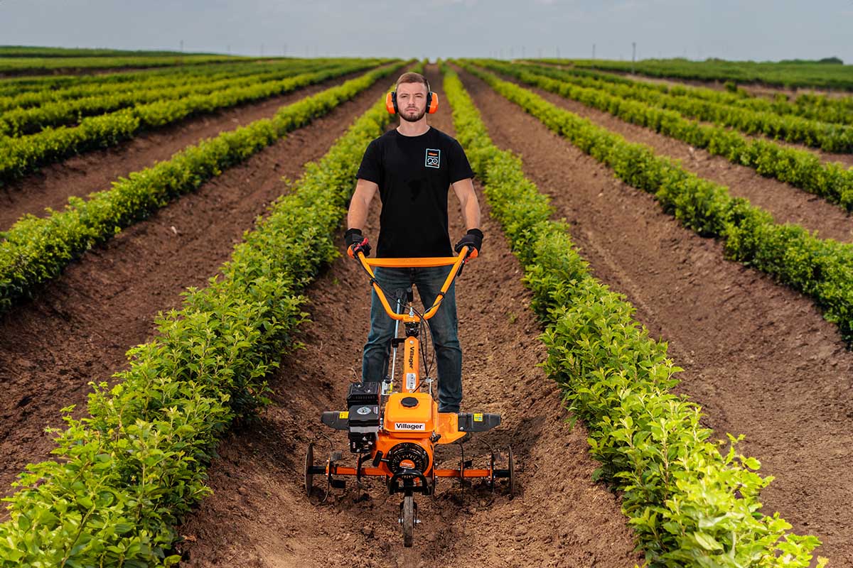 Villager VTB 8422 P - Benzin-Bodenfräse mit 850 mm Arbeitsbreite & Häufelkörper - VI-076154