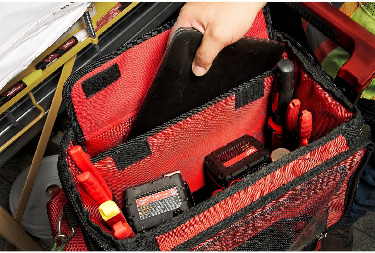 MILWAUKEE Technikertasche PACKOUT™ aus Ballistic-Nylon, 58 Fächer, B279xT432xH432mm