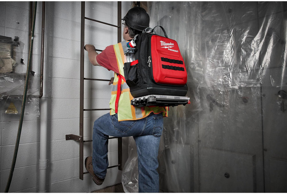 MILWAUKEE PACKOUT™ Werkzeugrucksack 292x381x508 mm Ballistic-Nylon schwarz-rot