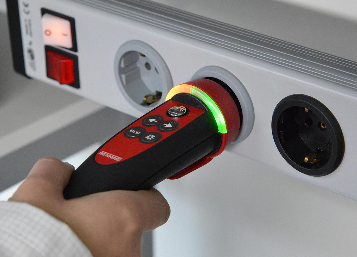 BENNING Gerätetester-Set IT 200 + EV 3-2 – Normkonforme Prüfung von Elektroanlagen & Wallboxen im L-Boxx Koffer