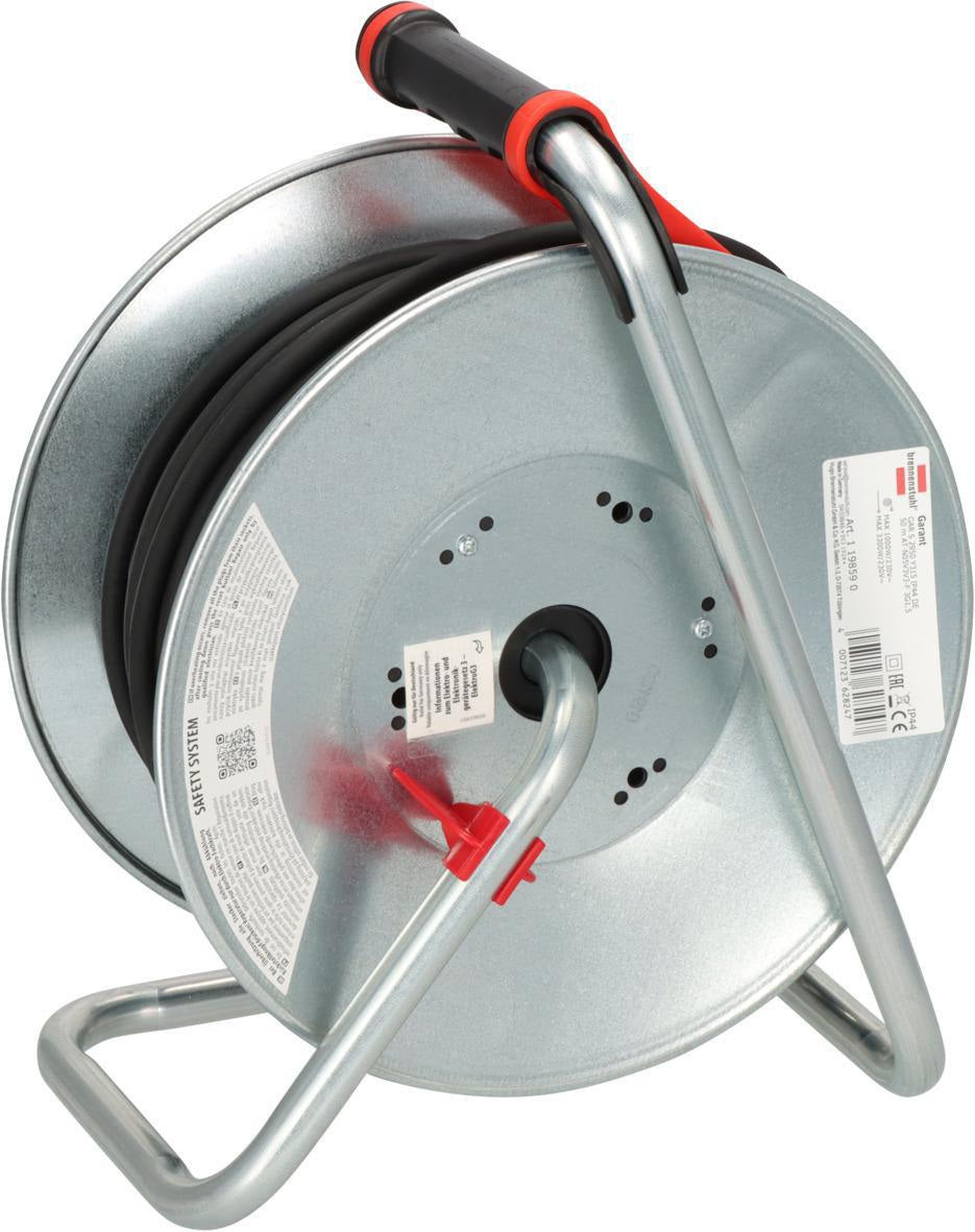 Brennenstuhl Kabeltrommel Garant S240 25m N05V3V3 3x1,5 mm² IP44 mit 3 Schutzkontaktsteckdosen