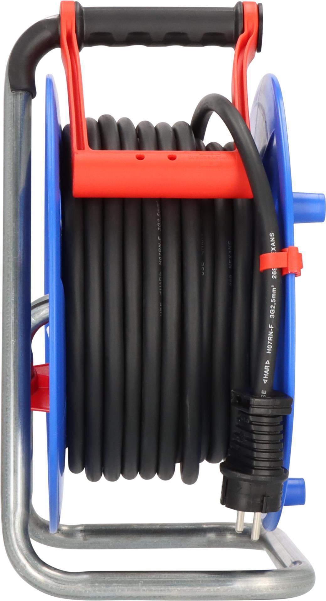 Brennenstuhl Kabeltrommel Garant 40m H07RN-F 3x1,5mm² mit 3 Schutzkontaktsteckdosen und cablepilot