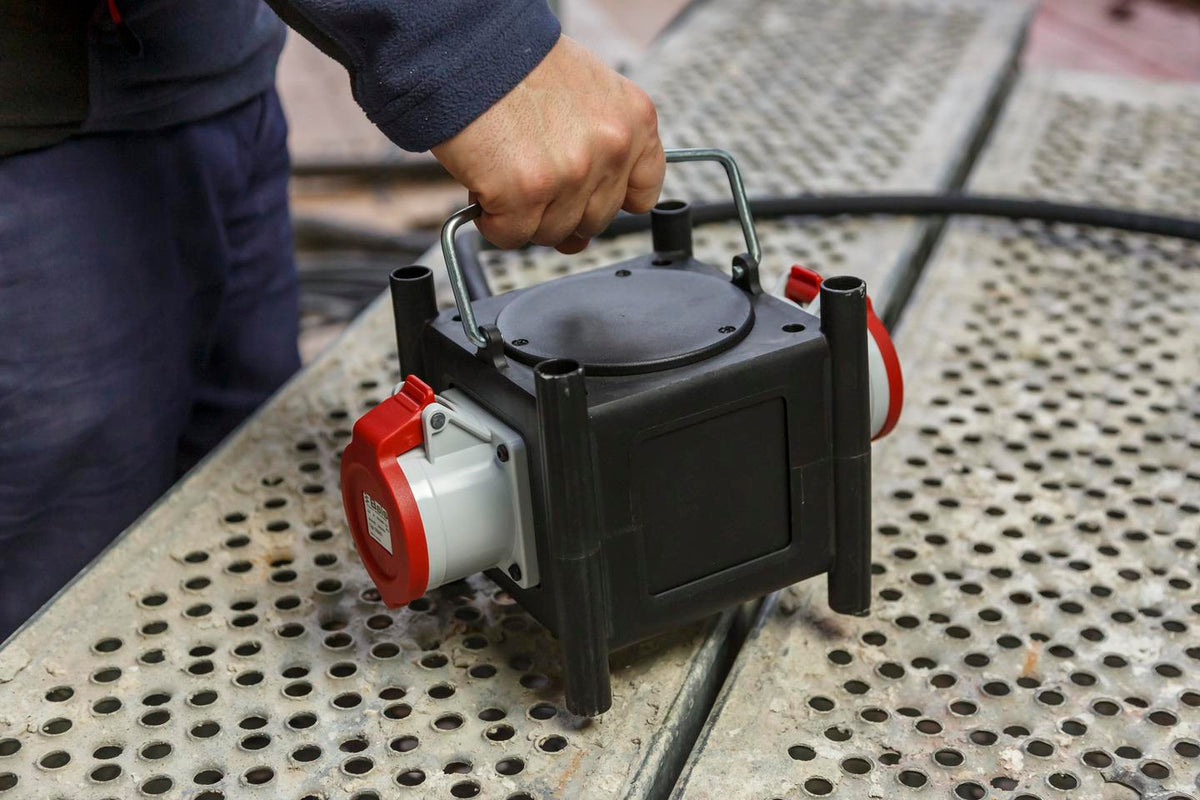 BRENNENSTUHL Stromverteiler 400V/16 A – 3xCEE400V + 3x230V, IP44, mobiler Endverteiler