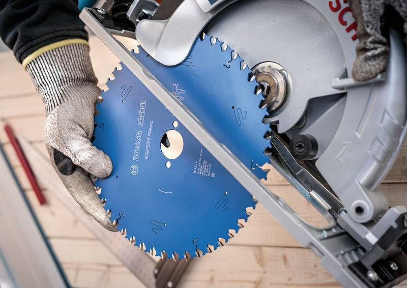 BOSCH Kreissägeblatt EXPERT for Wood AD 168 mm Z.16 WZ – Für saubere Holzschnitte