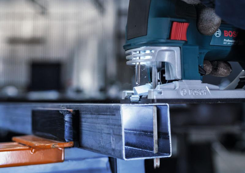 BOSCH Stichsägeblatt T 321 AF für schnelle Metallschnitte, 132 mm, BIM, 5 Stück pro Karte