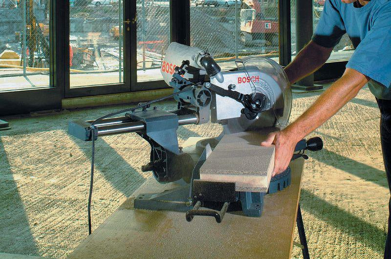 BOSCH Kreissägeblatt PRO Wood AD 216 mm Z48 WZ/N für Kapp- und Gehrungssägen