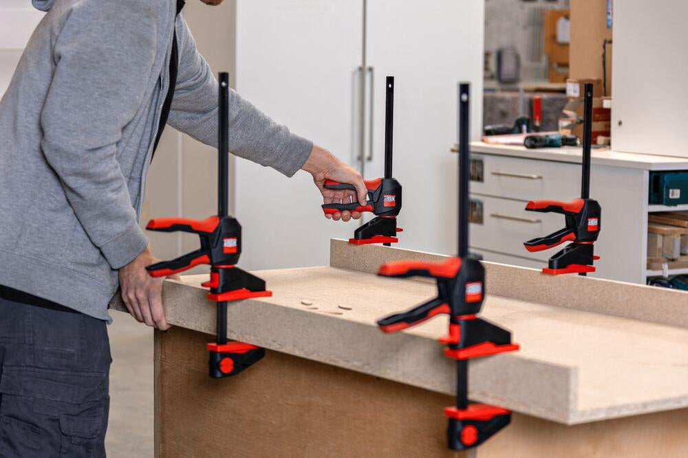 BESSEY Einhandzwinge EZ360-15 mit 360° Dreh-Mechanismus, 150 mm Spannweite, 1400 N Spannkraft