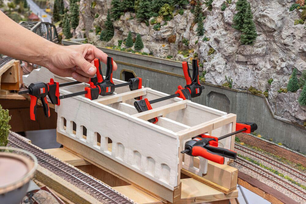BESSEY Einhandzwinge EZ360-15 mit 360° Dreh-Mechanismus, 150 mm Spannweite, 1400 N Spannkraft