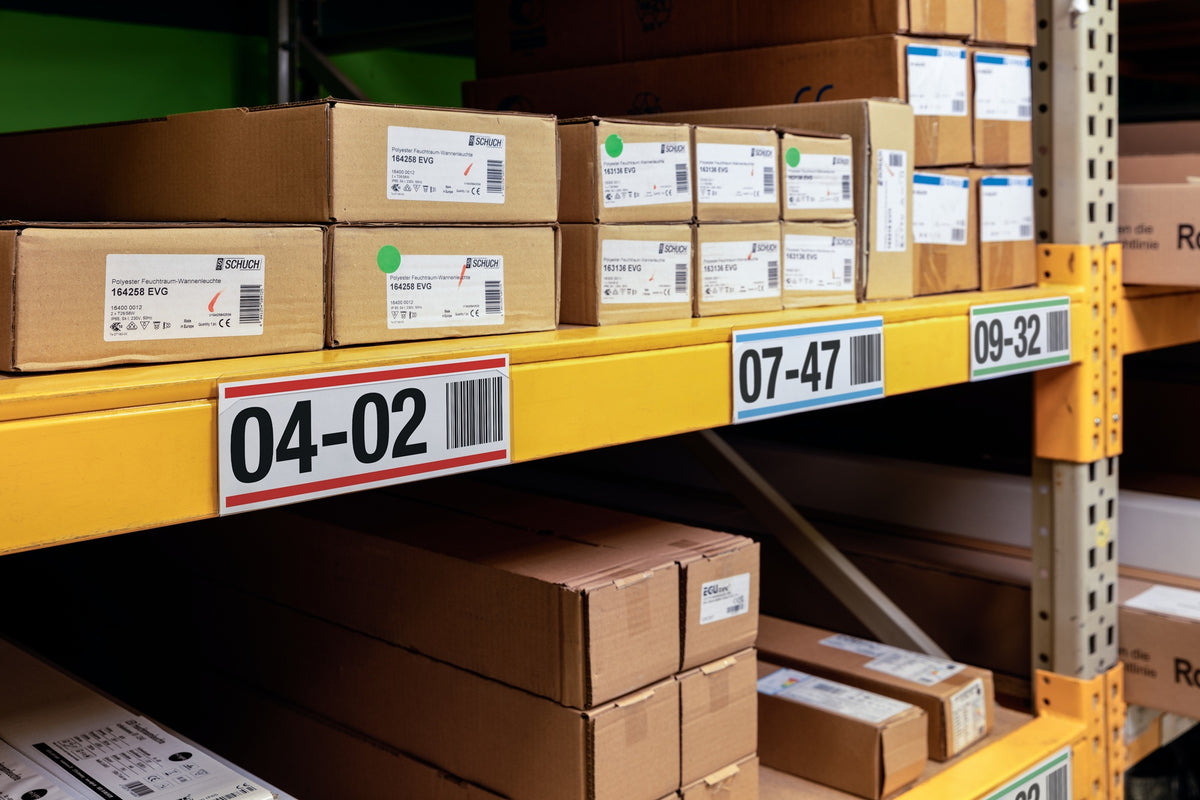 DURABLE Etikettentasche 100 x 38 mm selbstklebend transparent – scannertauglich & dokumentenecht