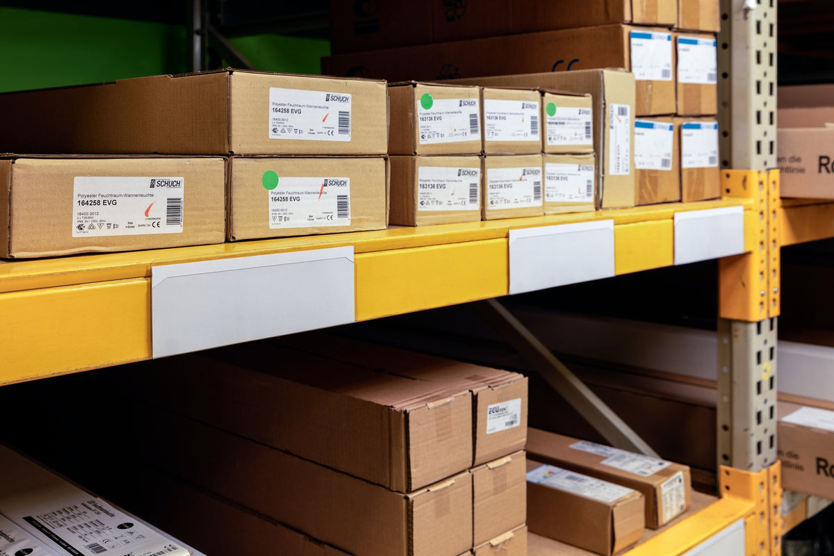 DURABLE Etikettentasche 100 x 38 mm selbstklebend transparent – scannertauglich & dokumentenecht