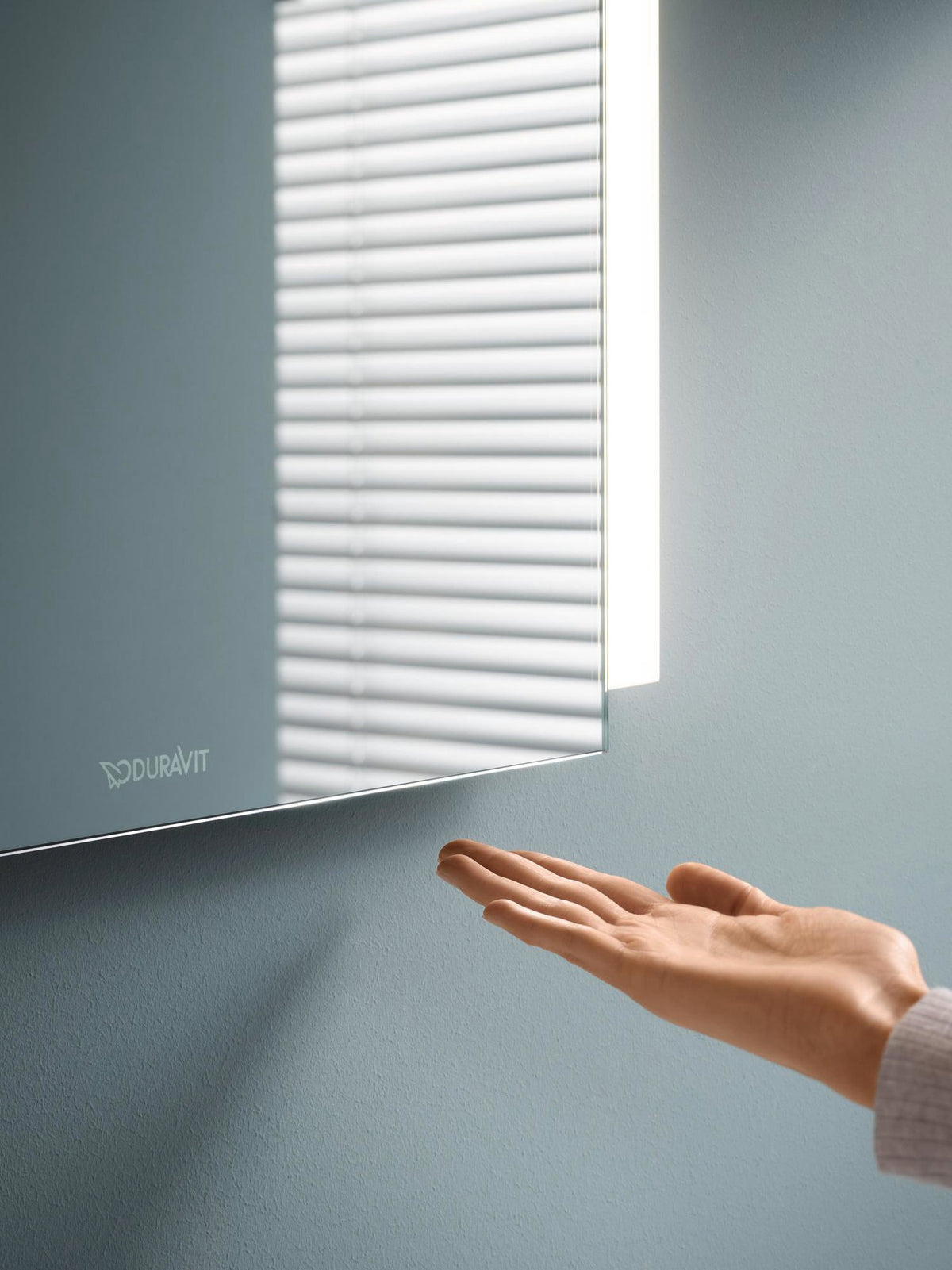 DURAVIT Spiegel Ketho.2 33x400x700mm mit Beleuchtung, Sensorschalter und Dimmfunktion