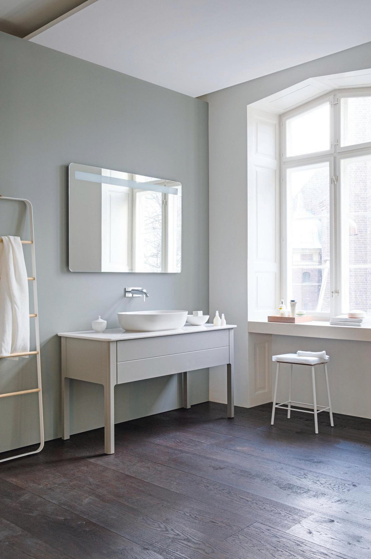 Duravit Luv Waschtischunterbau bodenstehend 1338 mm mit 1 Auszug Weiß Seidenmatt