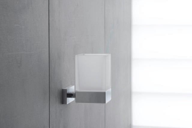 Duravit Karree Zahnputzbecher Chrom mit weißem Matt-Becher, 100x69x110 mm, Wandmontage