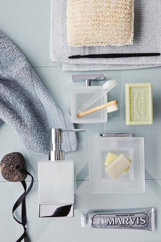 Duravit Karree Seifenschale in Chrom mit weißer Glasablage – Wandmontage