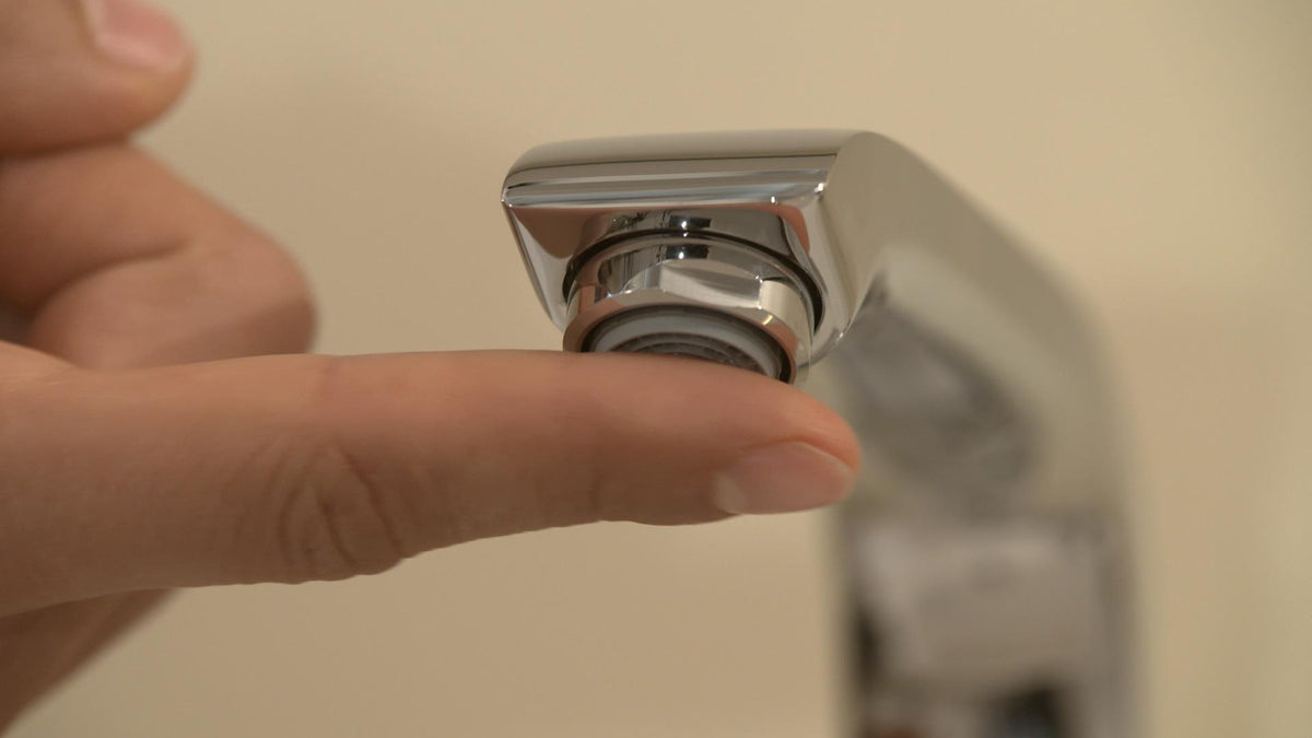 HANSGROHE Metris Einhebel-Waschtischmischer 230 DN 15 mit Schwenkauslauf, chrom