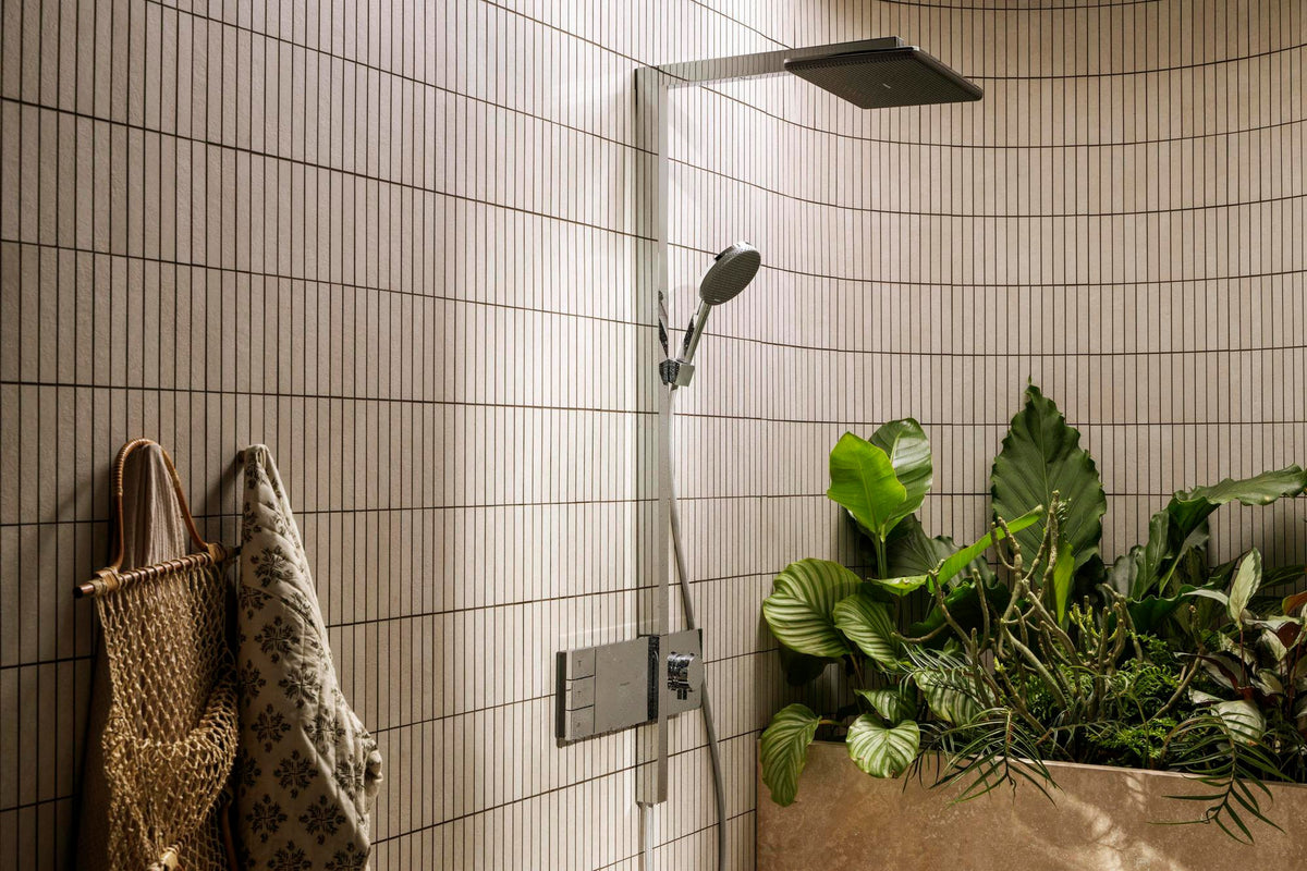 HANSGROHE Raindance Alive Q 210/340 2jet Duschsystem mit Thermostat – Schwarz