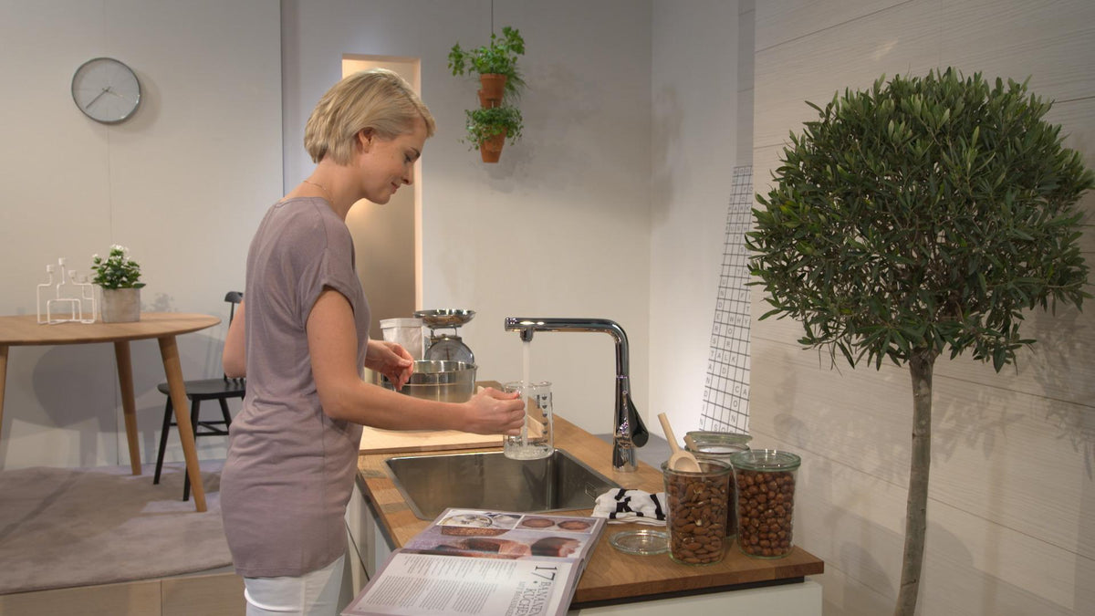 HANSGROHE Talis Select S Küchenmischer 300 mit Schwenkauslauf und Select-Knopf