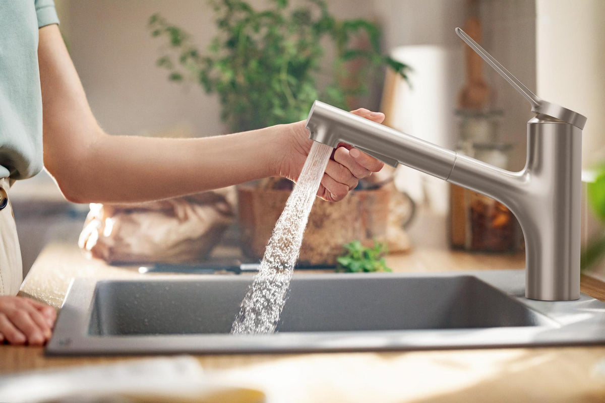 HANSGROHE Zesis M33 ComfortZone 150 Einhebel-Küchenmischer mit Ausziehbrause, 2 Strahlarten, Chrom