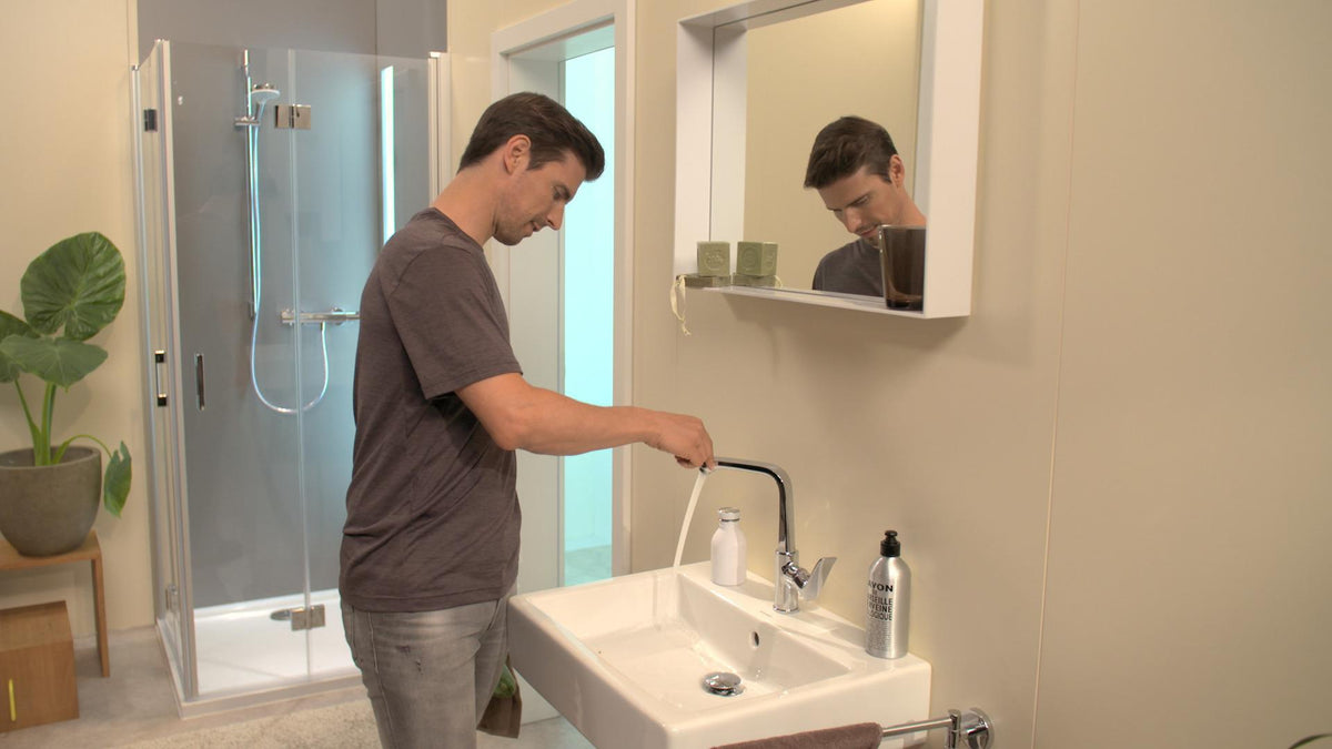 HANSGROHE Metris Einhebel-Waschtischmischer 230 DN 15 mit Schwenkauslauf, chrom