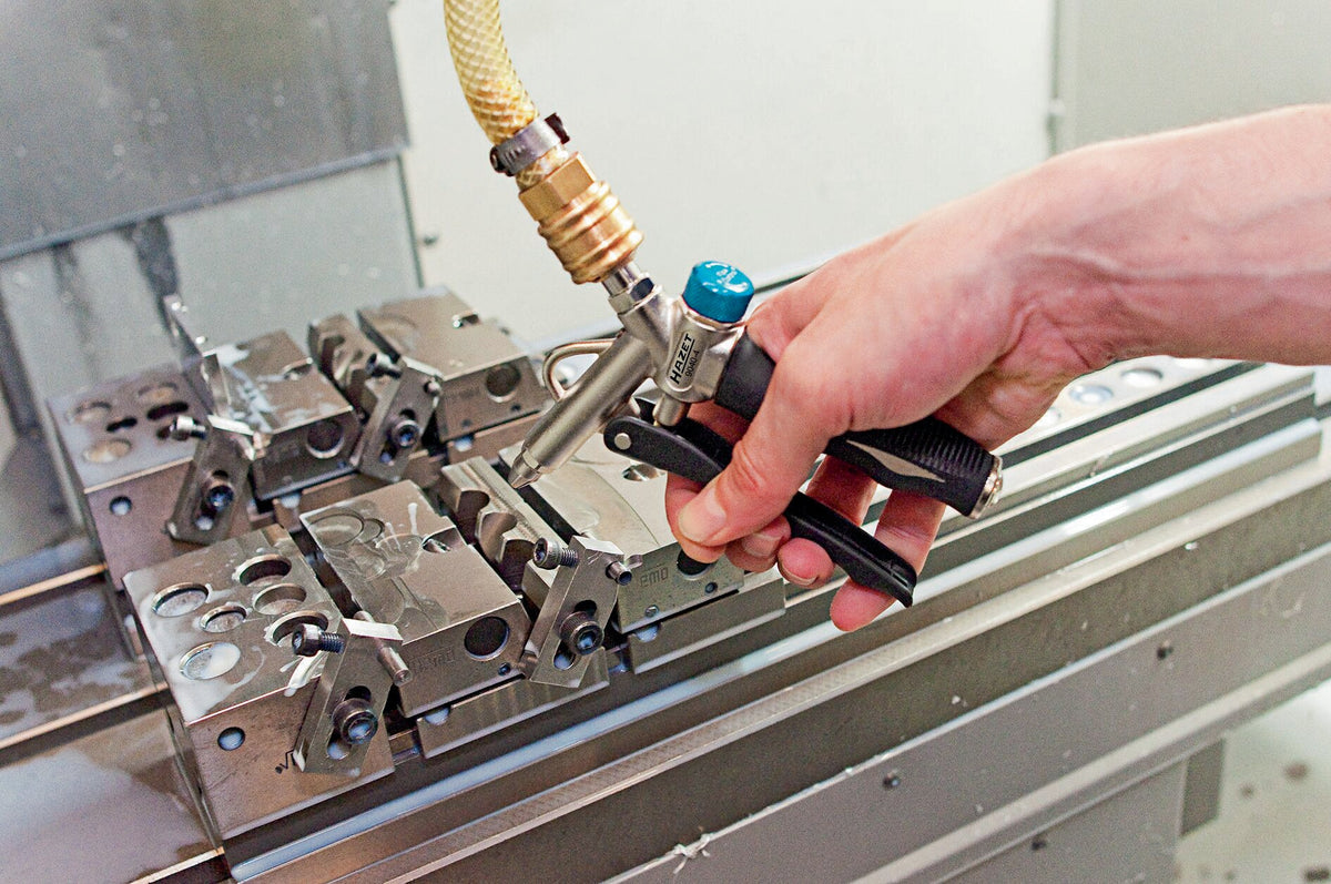 HAZET Druckluftausblaspistole 9040-4 mit Kupplungsstecker DN 7,2 – Druckregulator & Kratzschutz