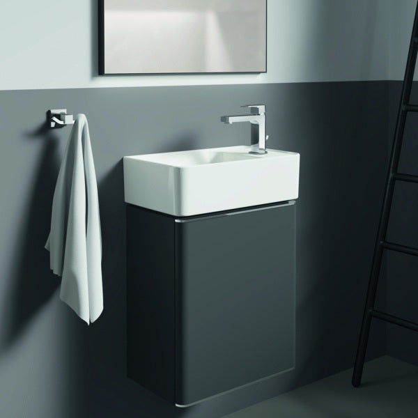 Ideal Standard IOM Cube Doppelter Handtuchhaken in Chrom – Wandmontage mit verdeckter Befestigung