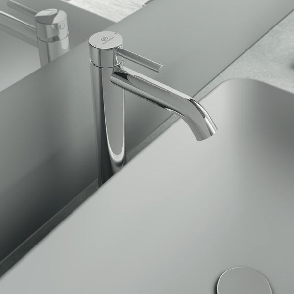 Ideal Standard Ceraline Waschtischarmatur mit 150 mm Ausladung, Ablaufgarnitur und Heißwasser-Sparfunktion