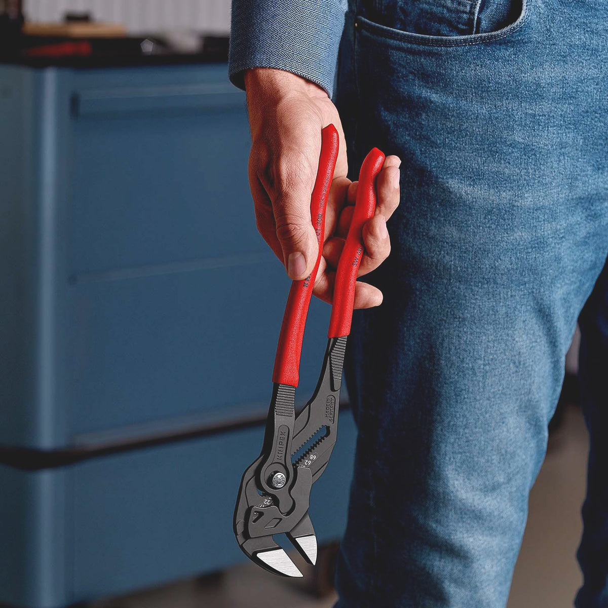 KNIPEX Zangenschlüssel 250 mm, Spannweite 52 mm, mit Kunststoffüberzug und Einstellskala