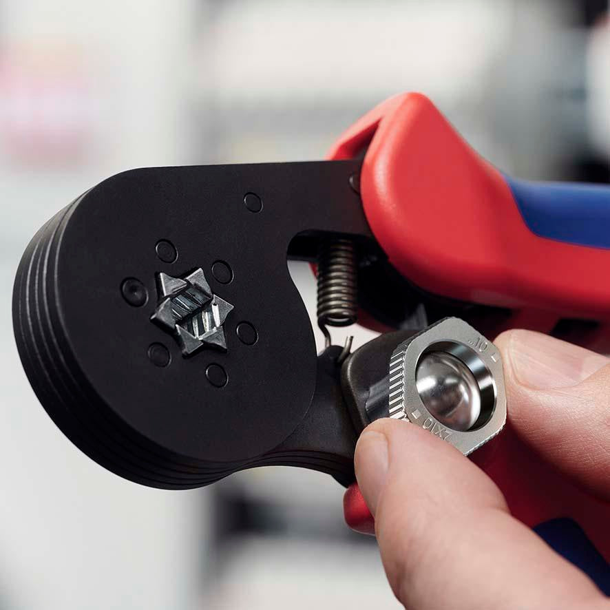 KNIPEX Aderendhülsenzange 180 mm selbsteinstellend 0,08–16 mm² – brünierter Kopf, Mehrkomponenten-Hüllen