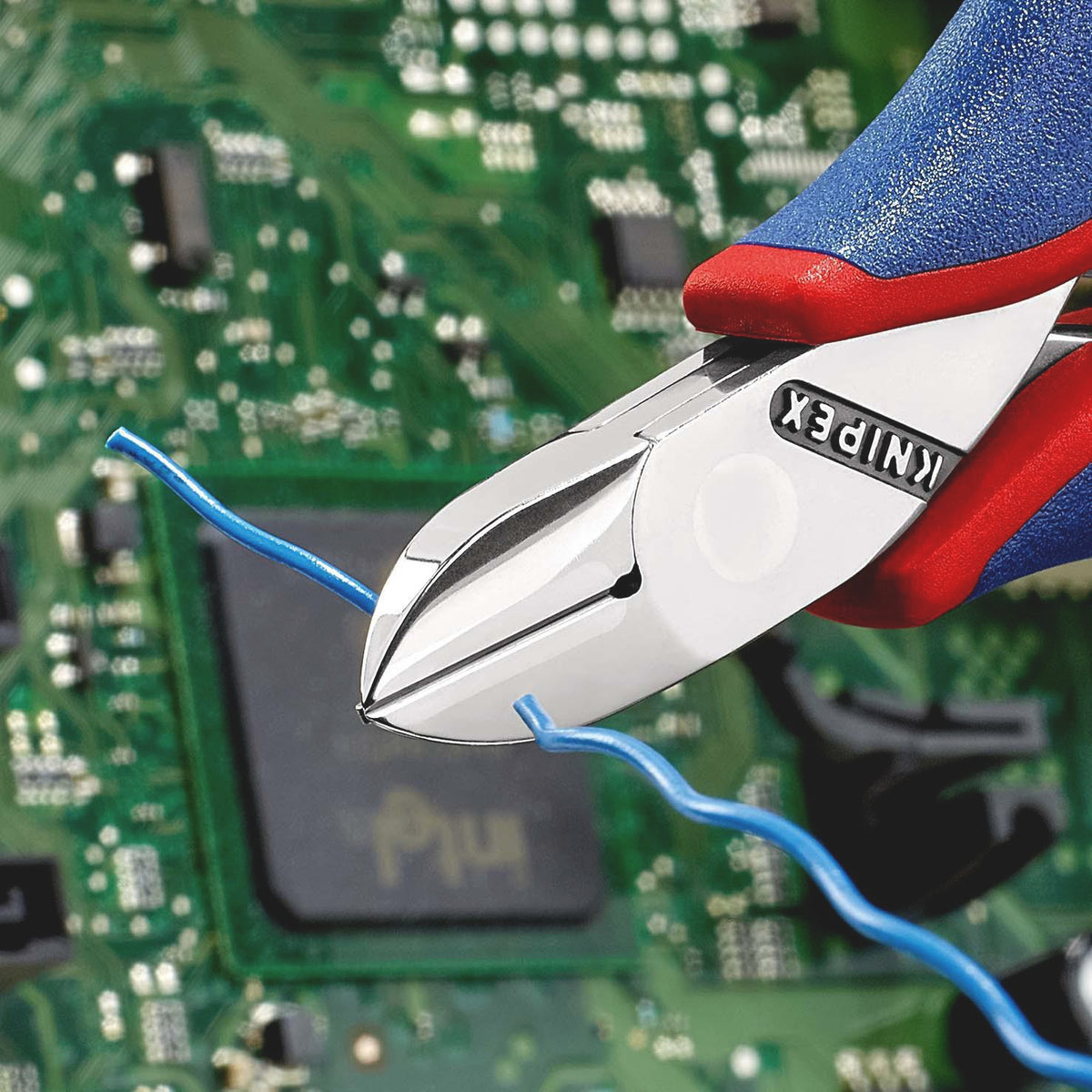 KNIPEX Elektronikseitenschneider 130 mm Form 0 mit Facette und 2K-Hülle, spiegelpolierter Kopf
