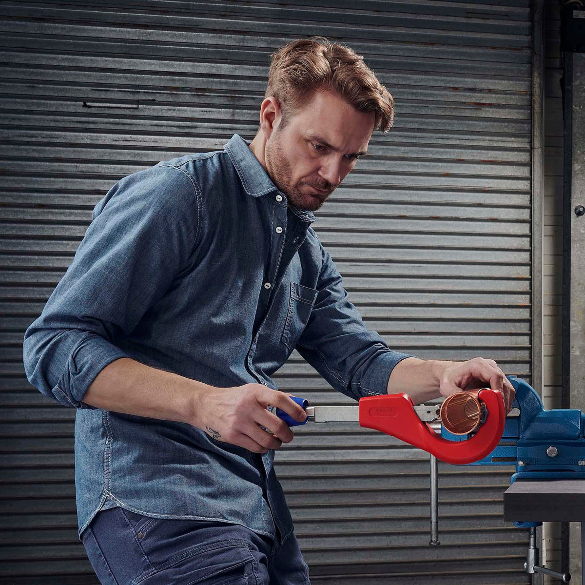 KNIPEX Rohrabschneider TubiX® 6-35 mm – QuickLock-Einhandschnellfixierung für Kupfer, Messing, Edelstahl