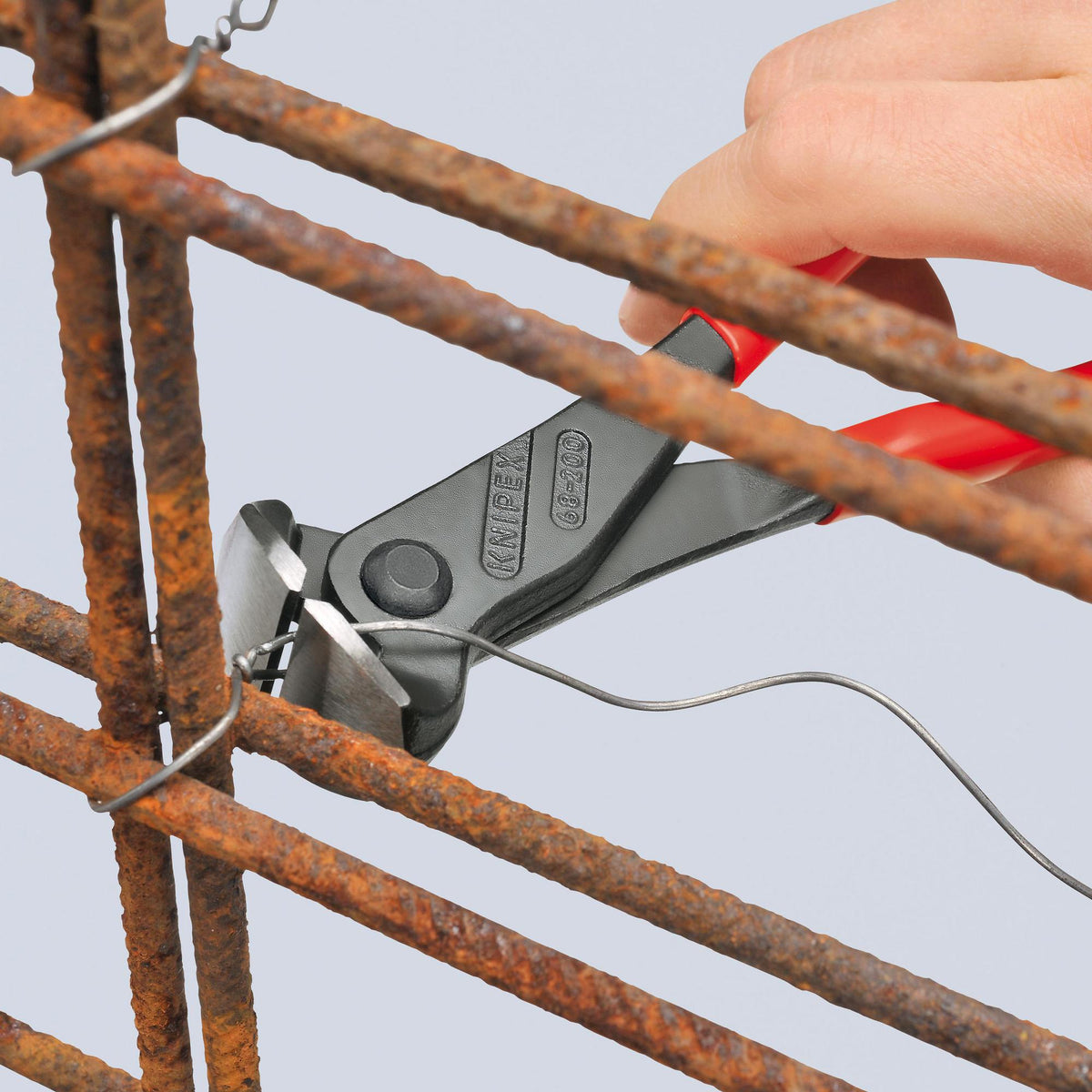 KNIPEX Vornschneider 200 mm – Kunststoffüberzug, induktiv gehärtete Schneiden für Monierarbeiten