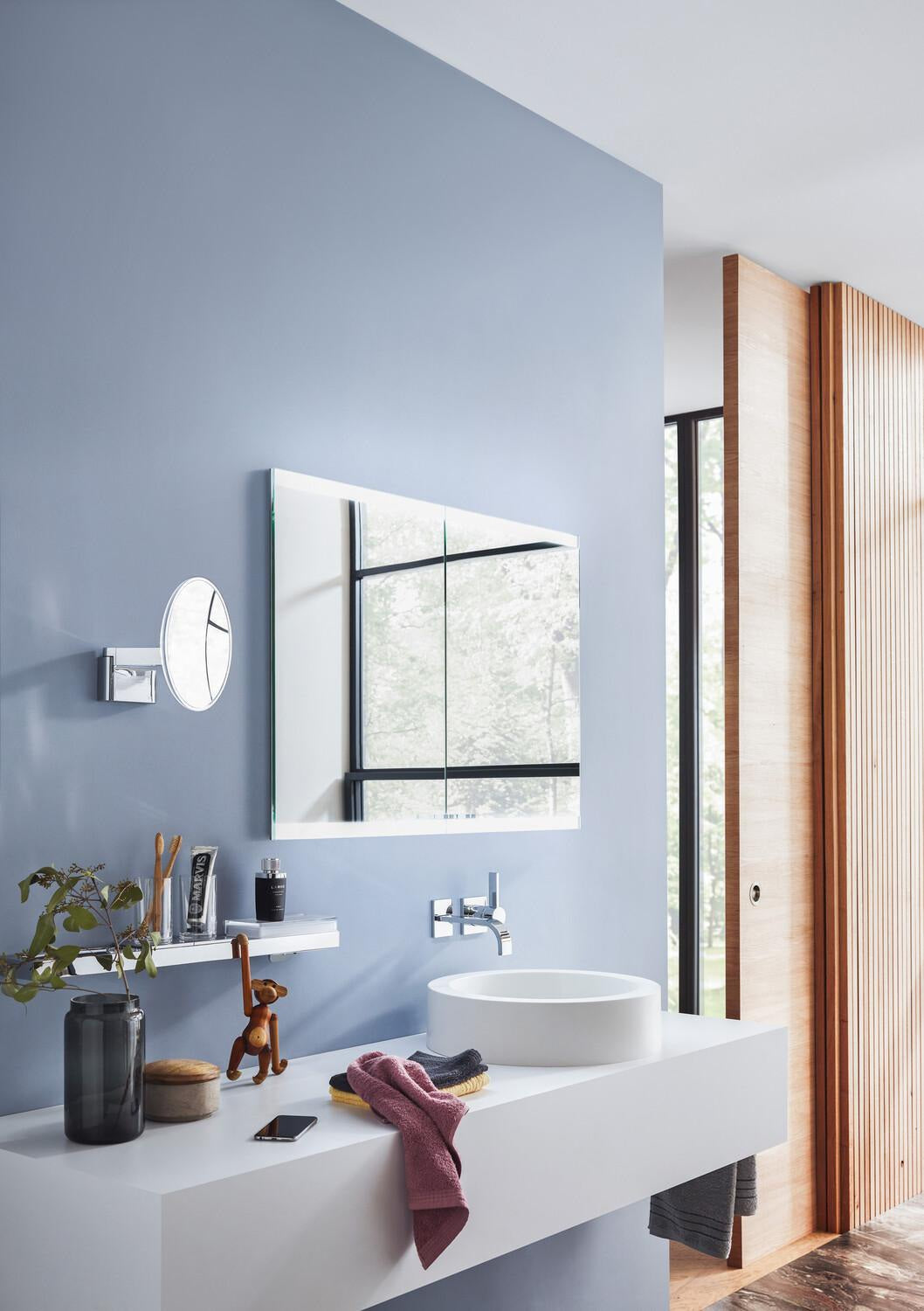 EMCO Lichtspiegelschrank evo 07018 Unterputz, 3-türig, 1600 mm, Aluminium, LED, Touch
